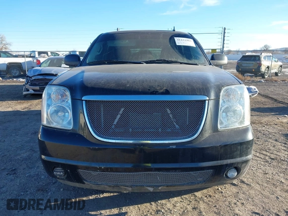 2013 GMC Yukon Denali with VIN 1GKS2EEF7DR310276, listed as a IAAI auction lot 41432983 with 243,119 mi miles. Bid and sale history available at carsss.com. Image 12.
