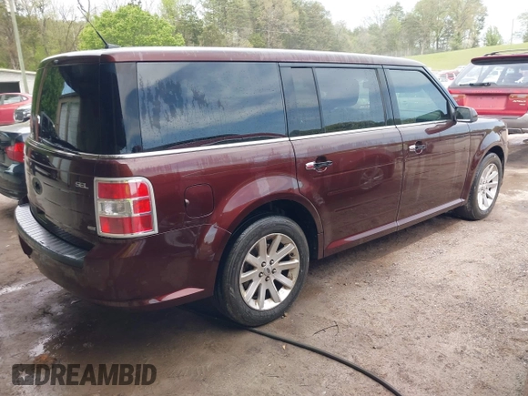 2010 Ford Flex SEL z VIN 2FMHK6CC8ABA53708, wystawiony jako IAAI lot #42027987 z przebiegiem 279 909 mil mil oraz . Historia ofert i sprzedaży dostępna na DreamBid. Obrazek 4.