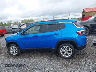 2024 Jeep Compass Latitude with VIN 3C4NJDBN9RT132368, listed as a IAAI auction lot 42149252 with 22,562 mi miles and . Bid and sale history available at DreamBid. Image 15.