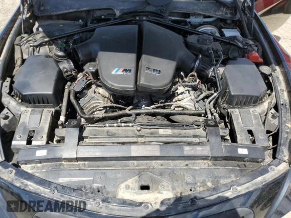 2010 BMW M6 z VIN WBSEH9C52ACY25265, wystawiony jako Copart lot #53721055 z przebiegiem Nie podano mil oraz Czysty tytuł • Clean title. Historia ofert i sprzedaży dostępna na DreamBid. Obrazek 11.