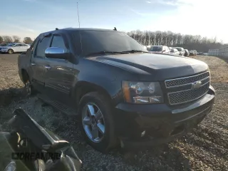 2010 Chevrolet Avalanche LS with VIN 3GNVKEE07AG231732, listed as a Copart auction lot 44714285 with Not provided miles and Salvage title. Bid and sale history available at DreamBid. Image 4.