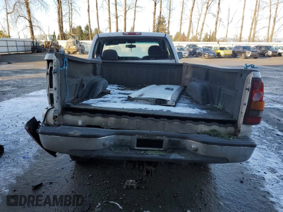 2000 GMC Sierra 1500 with VIN 1GTGC24U2YE195287, listed as a Copart auction lot 43837285 with 250,362 mi miles and Salvage Title. Bid and sale history available at DreamBid. Image 6.