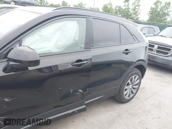 2019 Cadillac XT4 AWD Sport z VIN 1GYFZFR48KF197731, wystawiony jako IAAI lot #42668639 z przebiegiem 73 170 mil mil oraz . Historia ofert i sprzedaży dostępna na DreamBid. Obrazek 14.