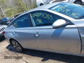 2022 Nissan Altima SV z VIN 1N4BL4DV4NN322539, wystawiony jako IAAI lot #41985083 z przebiegiem 33 112 mil mil oraz . Historia ofert i sprzedaży dostępna na DreamBid. Obrazek 13.