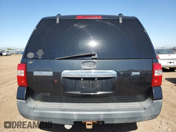 2011 Ford Expedition XL z VIN 1FMJU1G56BEF21631, wystawiony jako Copart lot #61816185 z przebiegiem 129 294 mil mil oraz Czysty tytuł • Clean title. Historia ofert i sprzedaży dostępna na DreamBid. Obrazek 6.