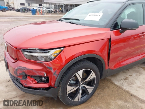 2021 Volvo XC40 with VIN YV4ED3UR7M2564563, listed as a IAAI auction lot 41578313 with 32,293 mi miles and . Bid and sale history available at carsss.com. Image 19.