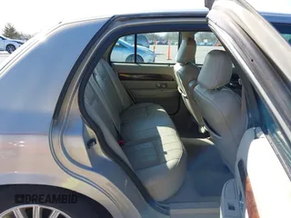 2010 Mercury Grand Marquis LS z VIN 2MEBM7FV4AX608503, wystawiony jako IAAI lot #41721726 z przebiegiem 172 907 mil mil oraz . Historia ofert i sprzedaży dostępna na DreamBid. Obrazek 8.