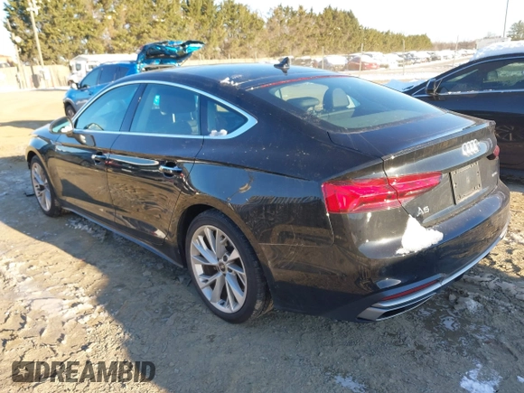 2022 Audi A5 Sportback Premium Plus z VIN WAUCBCF54NA032542, wystawiony jako IAAI lot #41227978 z przebiegiem 42 344 mil mil oraz . Historia ofert i sprzedaży dostępna na DreamBid. Obrazek 3.