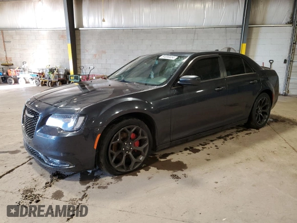 2019 Chrysler 300 S z VIN 2C3CCABG2KH516027, wystawiony jako Copart lot #84686654 z przebiegiem 73 155 mil mil oraz Szkoda całkowita • Salvage title. Historia ofert i sprzedaży dostępna na DreamBid. Obrazek 1.