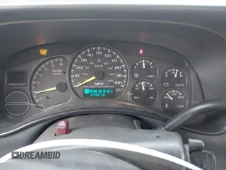 2000 Chevrolet Silverado 1500 LS with VIN 2GCEC19T5Y1385913, listed as a IAAI auction lot 41823096 with 248,219 mi miles. Bid and sale history available at carsss.com. Image 7.