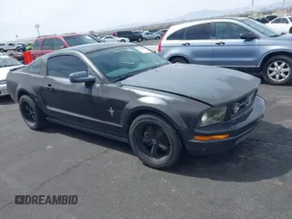 2007 Ford Mustang Deluxe with VIN 1ZVFT80N275219256, listed as a IAAI auction lot 41932447 with 1 mi miles. Bid and sale history available at carsss.com. Image 1.