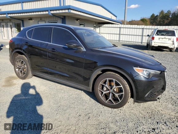 2019 Alfa Romeo Stelvio Ti Lusso z VIN ZASPAKBN0K7C71285, wystawiony jako Copart lot #83194964 z przebiegiem 59 811 mil mil oraz Szkoda całkowita • Salvage title. Historia ofert i sprzedaży dostępna na DreamBid. Obrazek 4.