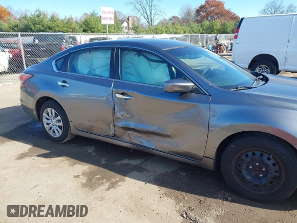 2014 Nissan Altima SL with VIN 1N4AL3APXEN375273, listed as a IAAI auction lot 40807224 with 180,525 mi miles and . Bid and sale history available at DreamBid. Image 6.