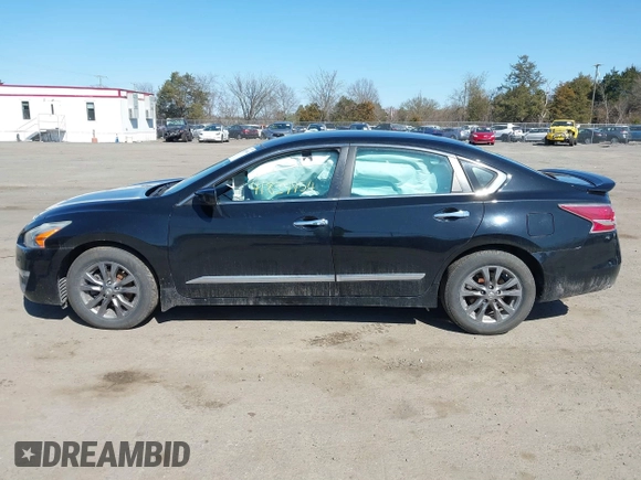 2015 Nissan Altima 2.5 S with VIN 1N4AL3AP7FN349408, listed as a IAAI auction lot 41839954 with 92,447 mi miles. Bid and sale history available at carsss.com. Image 14.
