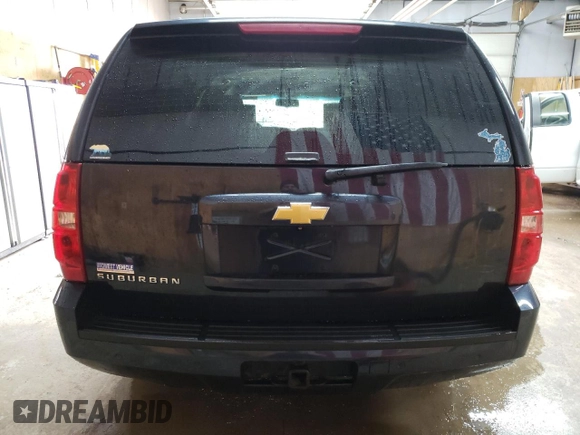 2013 Chevrolet Suburban LT with VIN 1GNSKJE75DR191647, listed as a Copart auction lot 54132905 with 127,916 mi miles and Clean title. Bid and sale history available at DreamBid. Image 6.