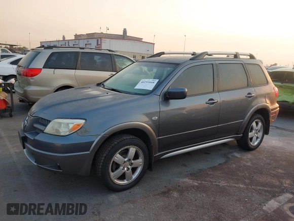 2005 Mitsubishi Outlander XLS with VIN JA4LX41F75U022428, listed as a IAAI auction lot 40293668 with 190,917 mi miles. Bid and sale history available at carsss.com. Image 14.