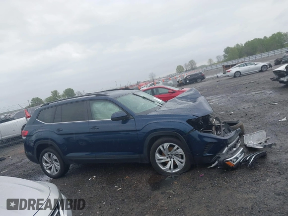 2022 Volkswagen Atlas SE with VIN 1V2HR2CA0NC561411, listed as a IAAI auction lot 41941719 with Not provided miles and . Bid and sale history available at DreamBid. Image 13.