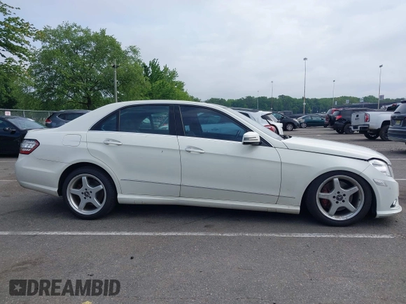 2011 Mercedes-Benz E 550 Luxury with VIN WDDHF9AB9BA442932, listed as a IAAI auction lot 42376889 with 87,876 mi miles and . Bid and sale history available at DreamBid. Image 13.