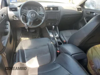 2014 Volkswagen Jetta SE with VIN 3VWD17AJ1EM366484, listed as a Copart auction lot 56331985 with 204,601 mi miles and Salvage title. Bid and sale history available at DreamBid. Image 8.