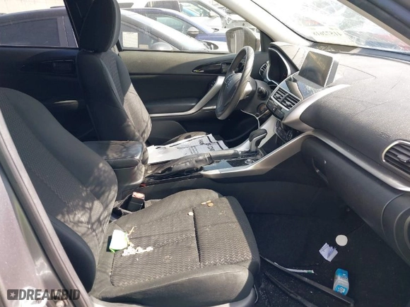 2018 Mitsubishi Eclipse Cross LE with VIN JA4AT4AA5JZ062561, listed as a IAAI auction lot 41572618 with 95,716 mi miles. Bid and sale history available at carsss.com. Image 5.