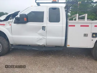 2015 Ford F-250 XL с VIN 1FD7X2B6XFEB07605, выставлен на аукционе IAAI как лот 42160604 с пробегом Не указан миль и . История ставок и продаж доступна на DreamBid. Изображение 14.
