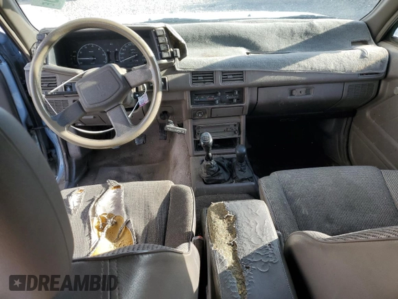 1992 Isuzu Rodeo with VIN 4S2CY58Z2N4341636, listed as a Copart auction lot 45606315 with 235,683 mi miles and Salvage title. Bid and sale history available at DreamBid. Image 8.