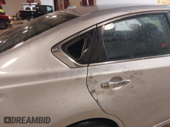 2018 Nissan Altima SR with VIN 1N4AL3AP4JC282996, listed as a IAAI auction lot 41722960 with 139,532 mi miles and . Bid and sale history available at carsss.com. Image 18.
