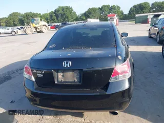 2010 Honda Accord EX-L z VIN 1HGCP2F88AA135077, wystawiony jako IAAI lot #42245100 z przebiegiem 149 394 mil mil oraz . Historia ofert i sprzedaży dostępna na DreamBid. Obrazek 16.