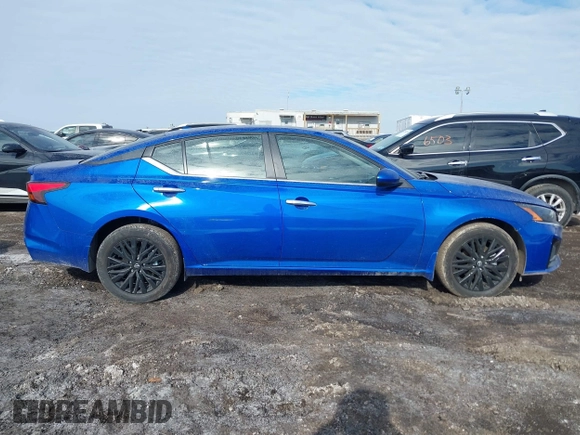 2025 Nissan Altima SV with VIN 1N4BL4DW8SN336870, listed as a IAAI auction lot 41407061 with 1,009 mi miles and . Bid and sale history available at DreamBid. Image 13.