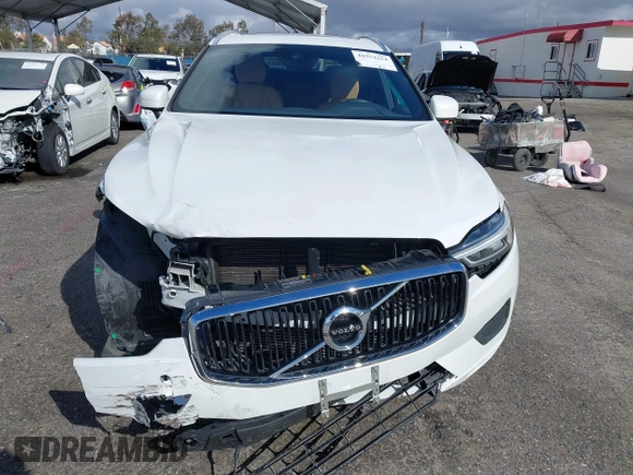 2019 Volvo XC60 Momentum with VIN LYV102DK8KB255769, listed as a IAAI auction lot 41573224 with 45,249 mi miles and . Bid and sale history available at DreamBid. Image 12.