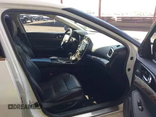 2016 Nissan Maxima SR z VIN 1N4AA6AP8GC417901, wystawiony jako IAAI lot #42328746 z przebiegiem 190 586 mil mil oraz . Historia ofert i sprzedaży dostępna na DreamBid. Obrazek 5.