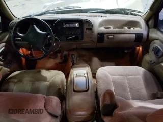 1995 Chevrolet Silverado 3500 z VIN 1GCHK33F2SF002296, wystawiony jako Copart lot #81612483 z przebiegiem 269 032 mil mil oraz Szkoda całkowita • Salvage title. Historia ofert i sprzedaży dostępna na DreamBid. Obrazek 8.