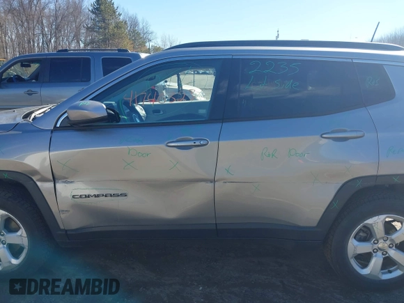 2019 Jeep Compass Altitude z VIN 3C4NJDBB4KT786870, wystawiony jako IAAI lot #41740323 z przebiegiem 165 092 mil mil oraz . Historia ofert i sprzedaży dostępna na DreamBid. Obrazek 15.
