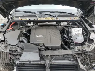 2024 Audi Q5 S line Premium with VIN WA1GAAFY8R2017168, listed as a Copart auction lot 44257095 with 16,147 mi miles and Salvage Title. Bid and sale history available at carsss.com. Image 12.
