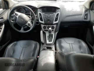 2013 Ford Focus SE with VIN 1FADP3K22DL171615, listed as a Copart auction lot 51776335 with 184,394 mi miles and Clean Title. Bid and sale history available at DreamBid. Image 8.