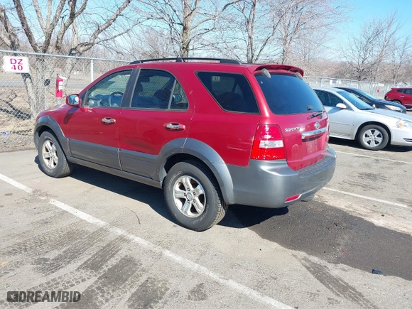 2008 Kia Sorento EX with VIN KNDJC736385860784, listed as a IAAI auction lot 41756912 with 115,103 mi miles. Bid and sale history available at carsss.com. Image 3.