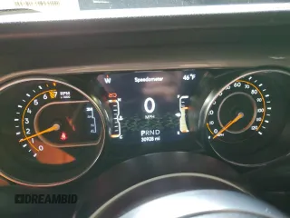 2022 Jeep Wrangler Unlimited Sahara Altitude with VIN 1C4HJXEG0NW115877, listed as a Copart auction lot 80689494 with 30,928 mi miles and Salvage title. Bid and sale history available at DreamBid. Image 9.
