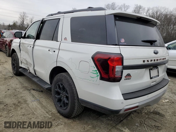 2022 Ford Expedition Timberline with VIN 1FMJU1RT2NEA46477, listed as a Copart auction lot 88460685 with 31,099 mi miles and Salvage Title. Bid and sale history available at carsss.com. Image 2.