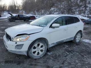 2013 Volvo XC60 3.2L with VIN YV4940DZ0D2374815, listed as a Copart auction lot 42061245 with 146,106 mi miles and Salvage Title. Bid and sale history available at carsss.com. Image 1.
