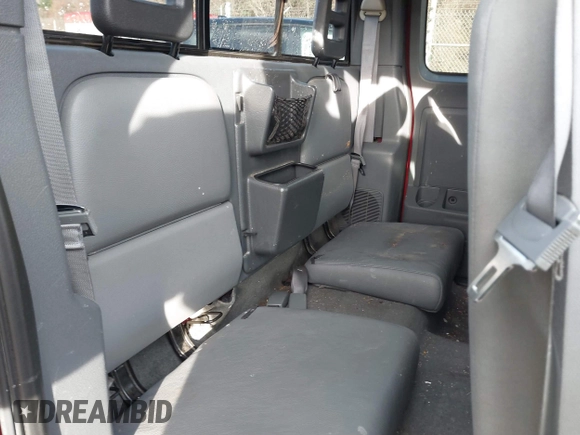 2006 Dodge Dakota SLT with VIN 1D7HW42N16S525329, listed as a IAAI auction lot 40920101 with 124,535 mi miles and . Bid and sale history available at carsss.com. Image 8.