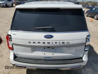 2024 Ford Expedition XLT with VIN 1FMJU1H84REA28212, listed as a Copart auction lot 46956805 with 28,507 mi miles and Salvage Title. Bid and sale history available at carsss.com. Image 6.