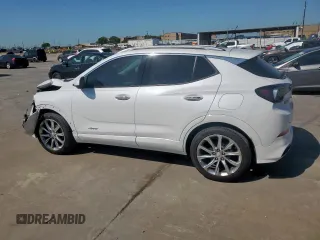 2024 Buick Encore GX Avenir z VIN KL4AMFSL9RB017071, wystawiony jako Copart lot #52003565 z przebiegiem 8 013 mil mil oraz Szkoda całkowita • Salvage title. Historia ofert i sprzedaży dostępna na DreamBid. Obrazek 2.