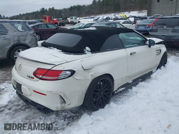 2019 Mercedes-Benz C 63 S AMG with VIN WDDWK8HB6KF926434, listed as a IAAI auction lot 41521120 with 87,095 mi miles and . Bid and sale history available at carsss.com. Image 4.