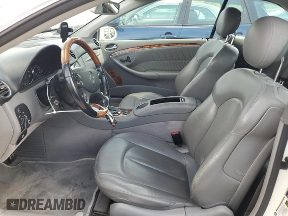 2008 Mercedes-Benz CLK 350 with VIN WDBTK56G88F234161, listed as a Copart auction lot 61867195 with 247,175 mi miles and Salvage title. Bid and sale history available at DreamBid. Image 7.