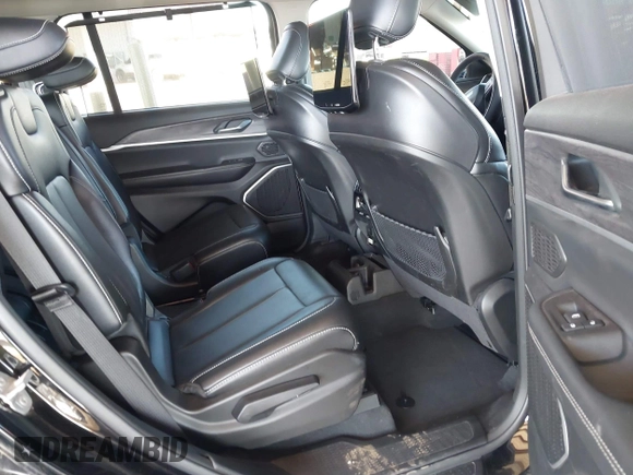 2023 Jeep Grand Cherokee Limited с VIN 1C4RJKBG8P8739039, выставлен на аукционе IAAI как лот 41626591 с пробегом 67 051 миль миль и . История ставок и продаж доступна на DreamBid. Изображение 8.