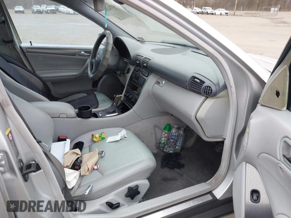 2004 Mercedes-Benz C 230 Kompressor with VIN WDBRF40J14A569539, listed as a IAAI auction lot 41714209 with 96,240 mi miles and . Bid and sale history available at DreamBid. Image 5.