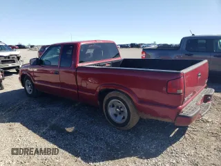 2001 GMC Sonoma SLS 1SG z VIN 1GTCS19W918225024, wystawiony jako Copart lot #49043895 z przebiegiem 140 616 mil mil oraz Szkody całkowita. Historia ofert i sprzedaży dostępna na DreamBid. Obrazek 2.