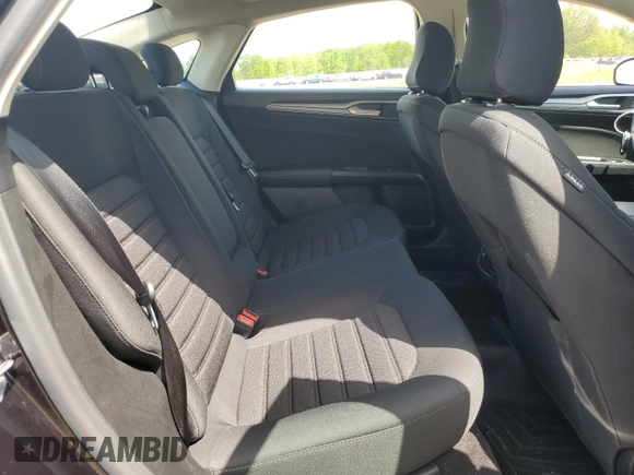 2020 Ford Fusion SE с VIN 3FA6P0LU4LR163524, выставлен на аукционе Copart как лот 57220015 с пробегом 58 547 миль миль и Списание • Salvage title. История ставок и продаж доступна на DreamBid. Изображение 10.