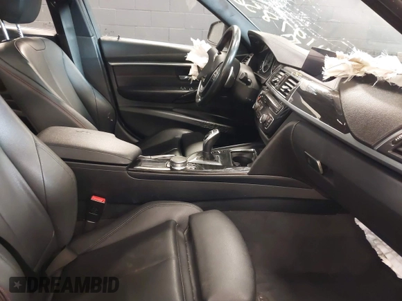 2018 BMW 3 Series 330i xDrive with VIN WBA8D9G51JNU72738, listed as a IAAI auction lot 41978561 with 71,219 mi miles. Bid and sale history available at carsss.com. Image 5.
