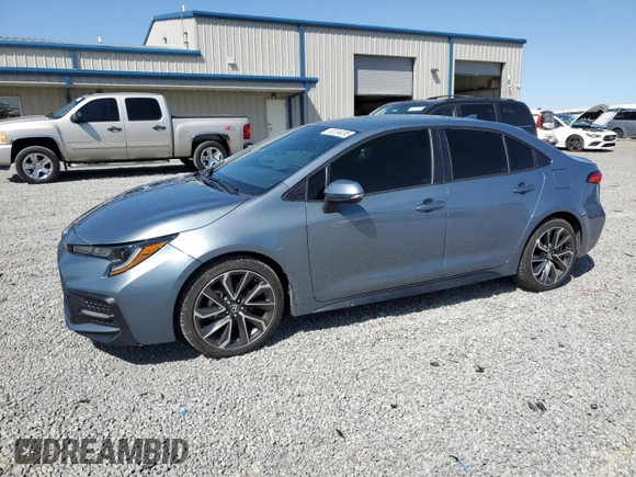 2020 Toyota Corolla SE with VIN 5YFS4RCE4LP042156, listed as a Copart auction lot 52224035 with 27,504 mi miles and Salvage Title. Bid and sale history available at carsss.com. Image 1.